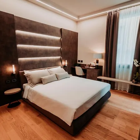 De Amicis Hotel 4*